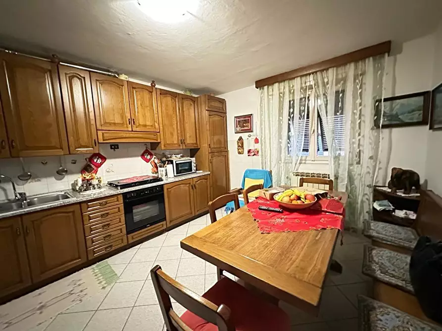 Immagine 8 di Casa semindipendente in vendita  a Ameglia