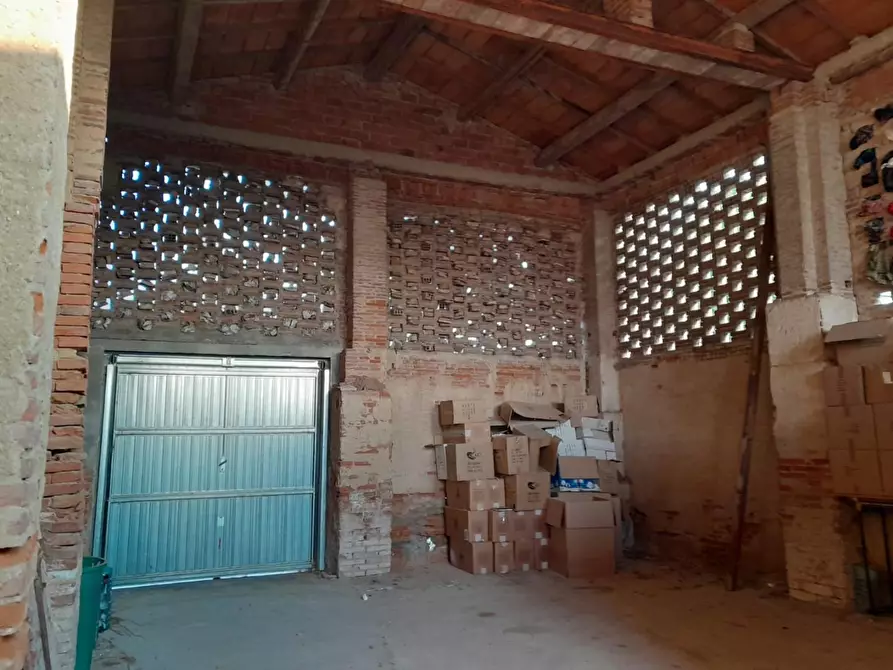 Immagine 6 di Deposito in vendita  a San Miniato