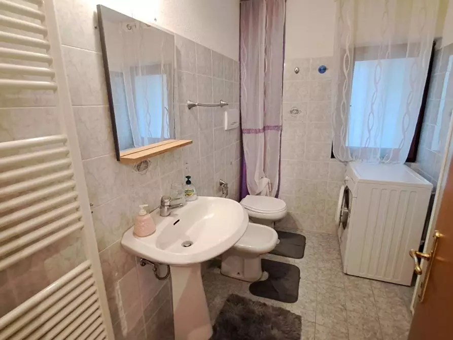 Immagine 11 di Appartamento in vendita  a Rosignano Marittimo