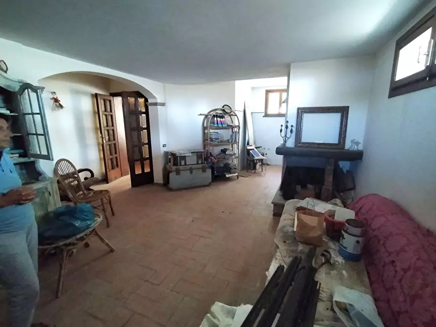Immagine 22 di Villa in vendita  a Massa