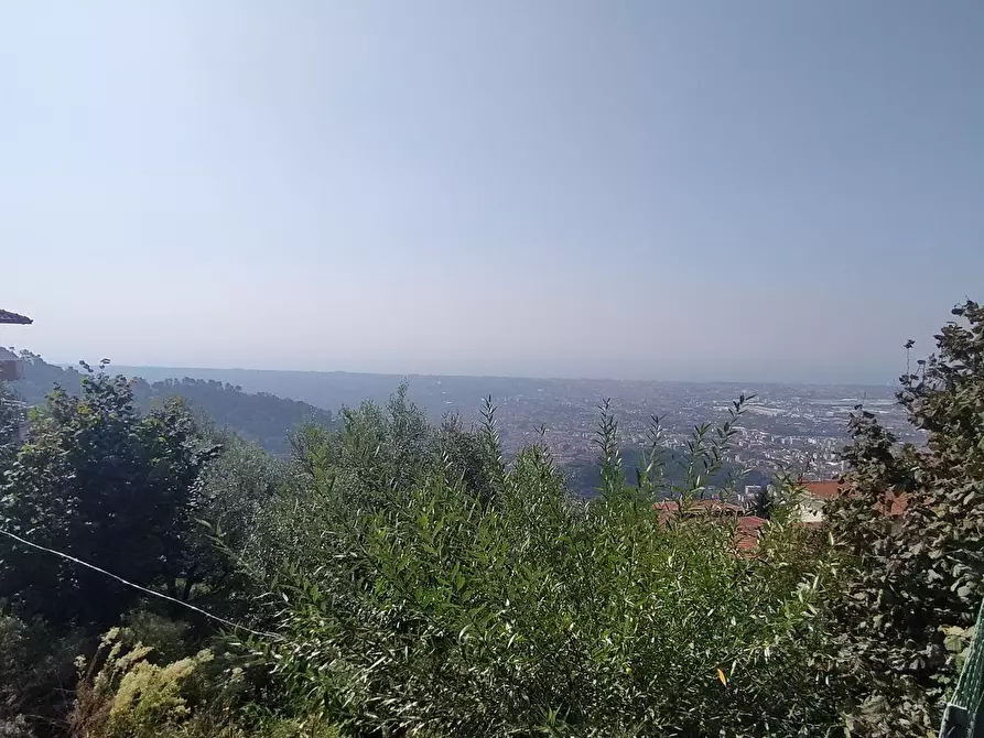 Immagine 28 di Villa in vendita  a Massa