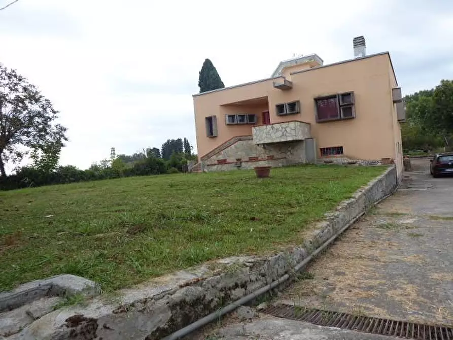 Immagine 15 di Villa in vendita  a San Giuliano Terme