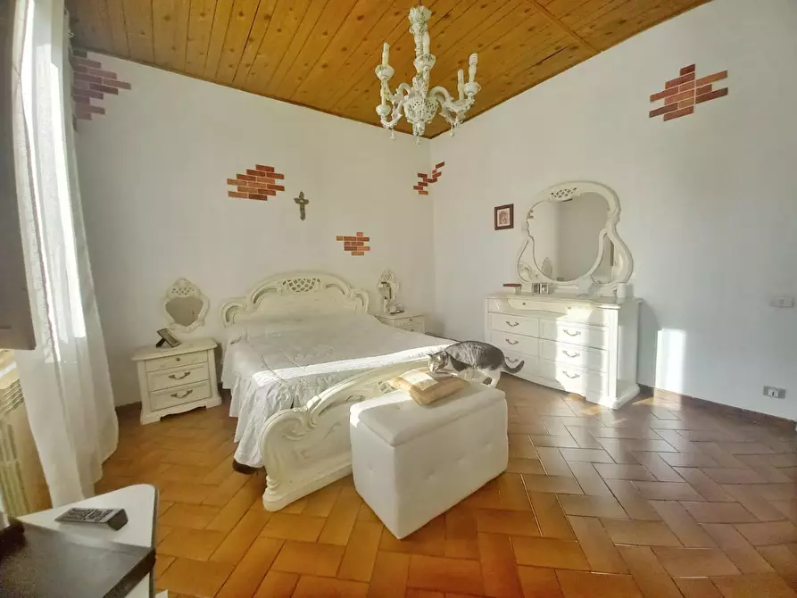 Immagine 17 di Appartamento in vendita  a Certaldo