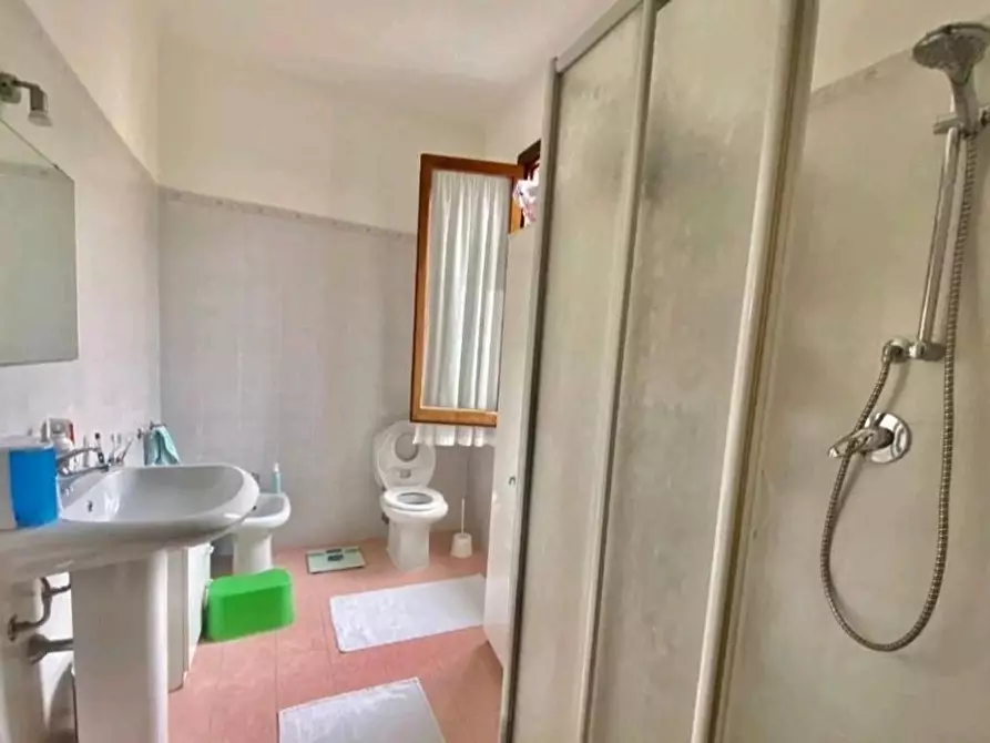 Immagine 7 di Casa indipendente in vendita  a Massa