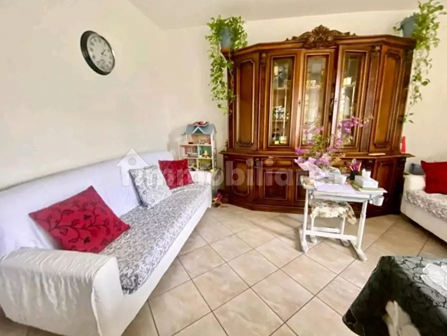 Immagine 5 di Casa indipendente in vendita  a Massa