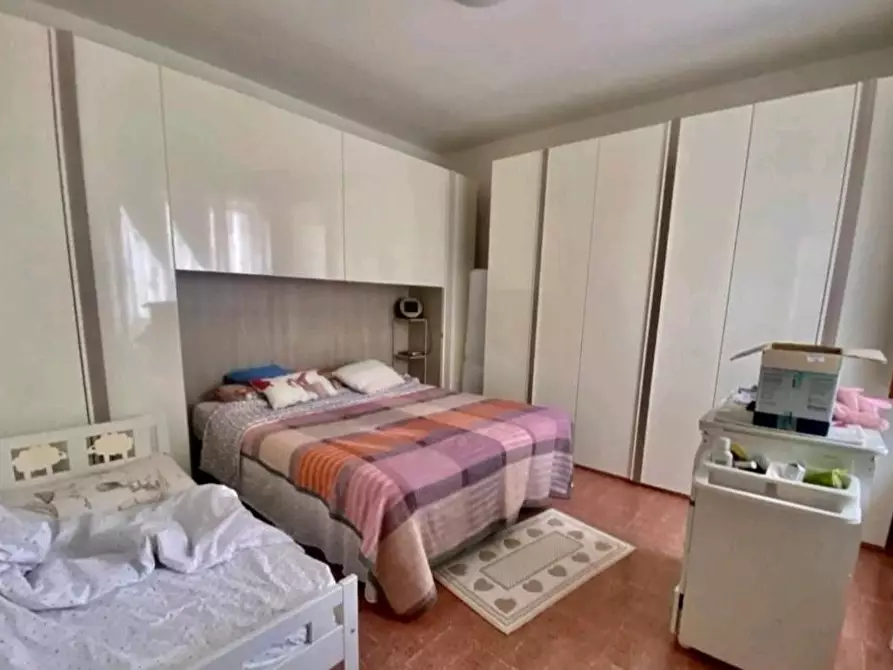 Immagine 8 di Casa indipendente in vendita  a Massa