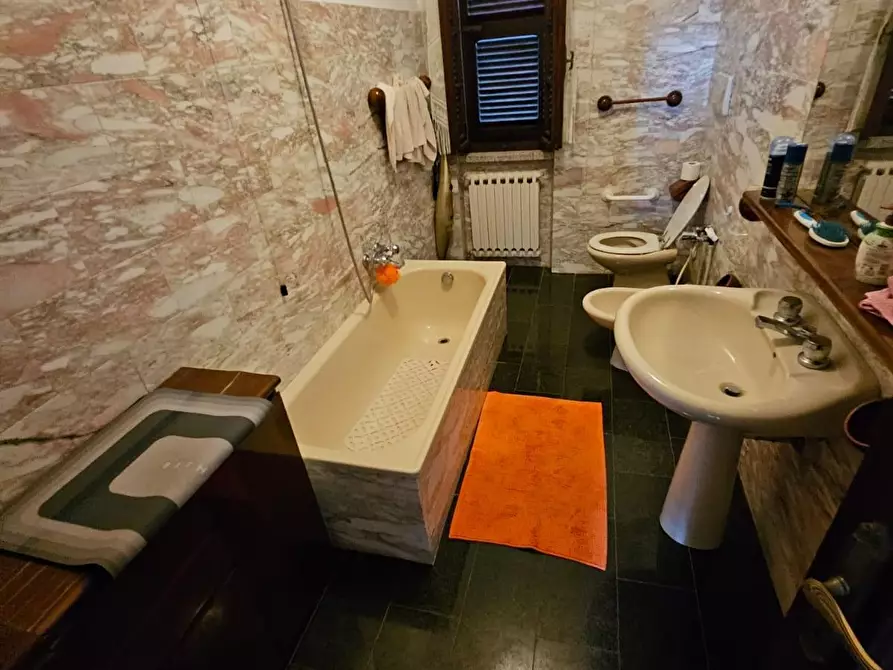 Immagine 18 di Casa indipendente in vendita  a Carrara