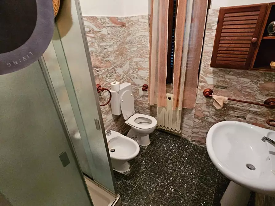 Immagine 12 di Casa indipendente in vendita  a Carrara