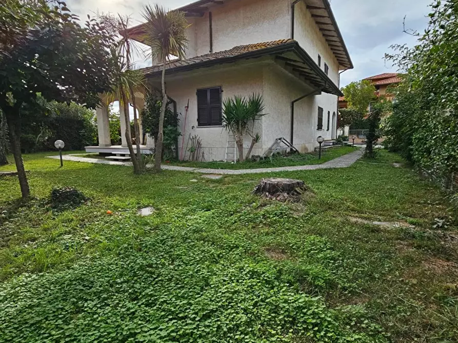 Immagine 33 di Casa indipendente in vendita  a Carrara
