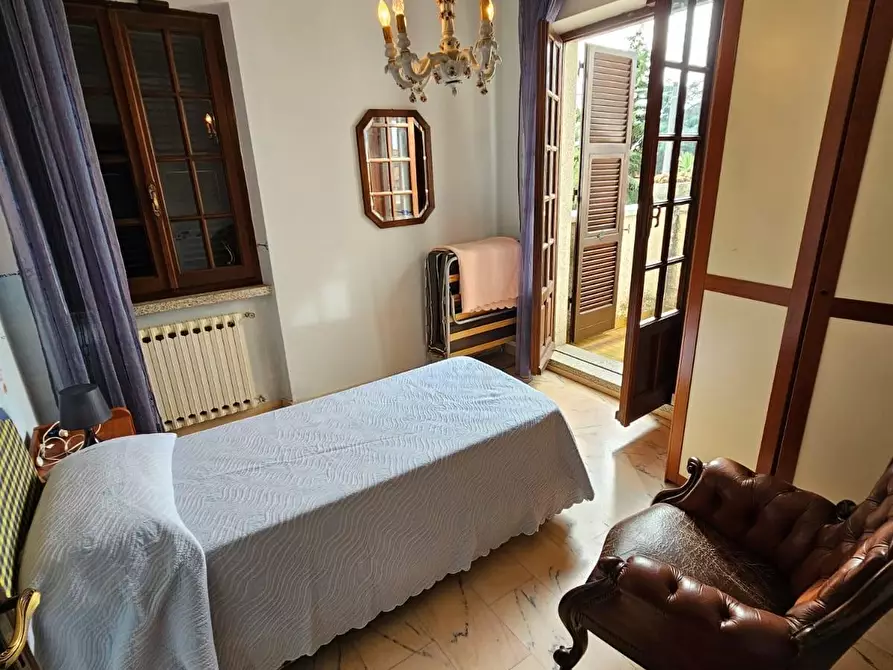 Immagine 17 di Casa indipendente in vendita  a Carrara