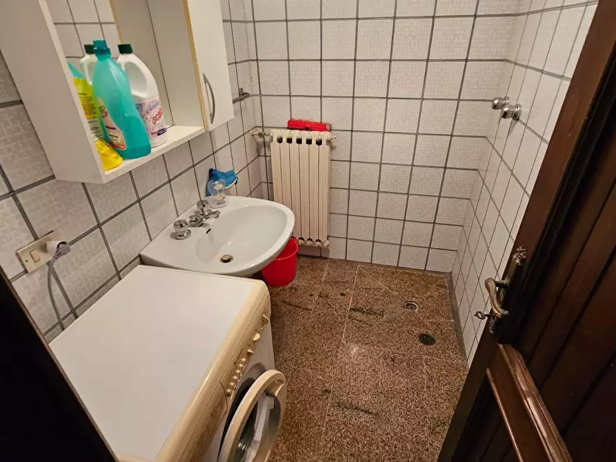 Immagine 2 di Casa indipendente in vendita  a Carrara