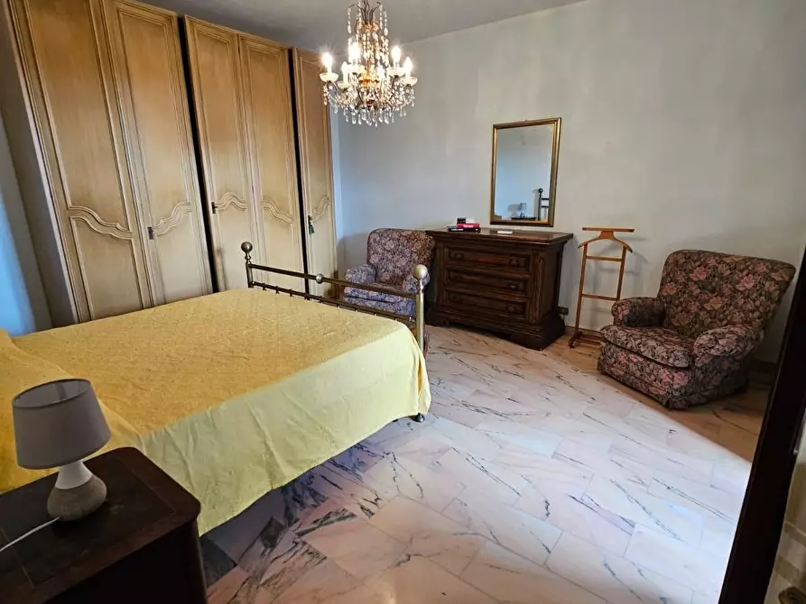 Immagine 14 di Casa indipendente in vendita  a Carrara