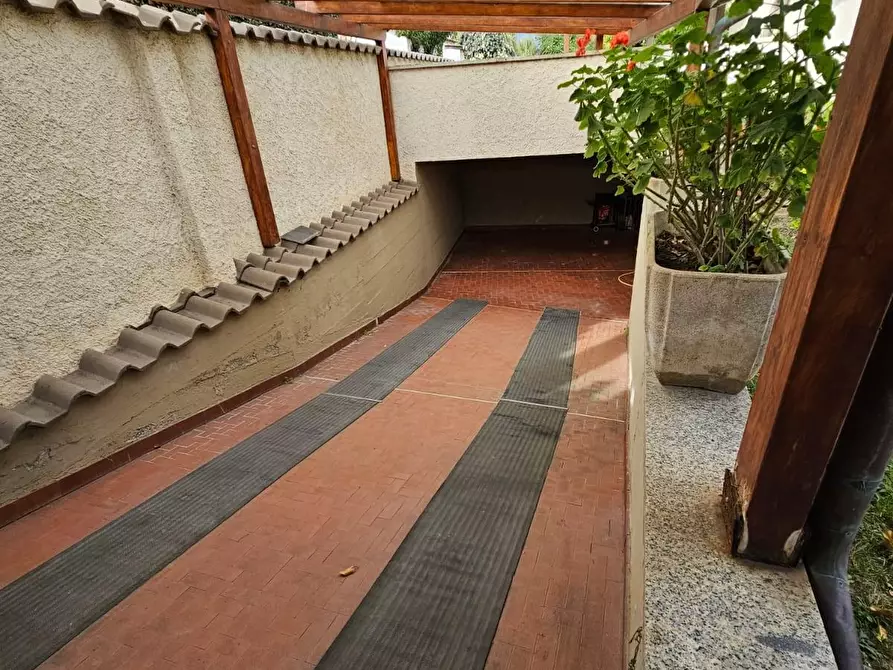 Immagine 25 di Casa indipendente in vendita  a Carrara