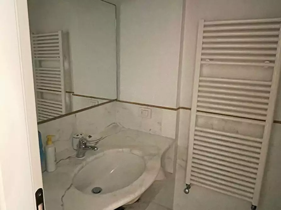 Immagine 15 di Casa indipendente in affitto  a Forte Dei Marmi