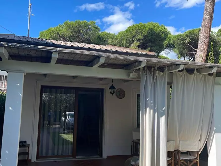 Immagine 2 di Casa indipendente in affitto  a Forte Dei Marmi