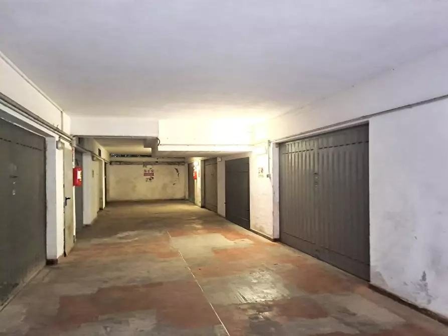 Immagine 16 di Appartamento in vendita  a Massa