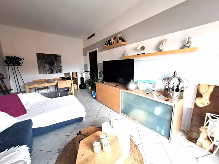 Immagine 5 di Appartamento in vendita  a Massa