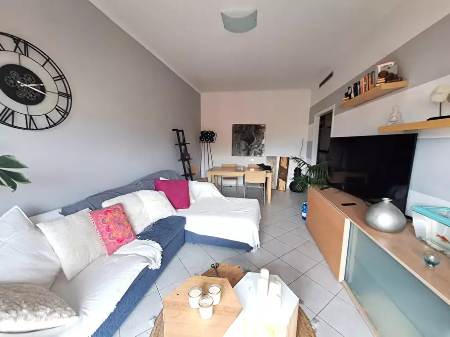 Immagine 2 di Appartamento in vendita  a Massa