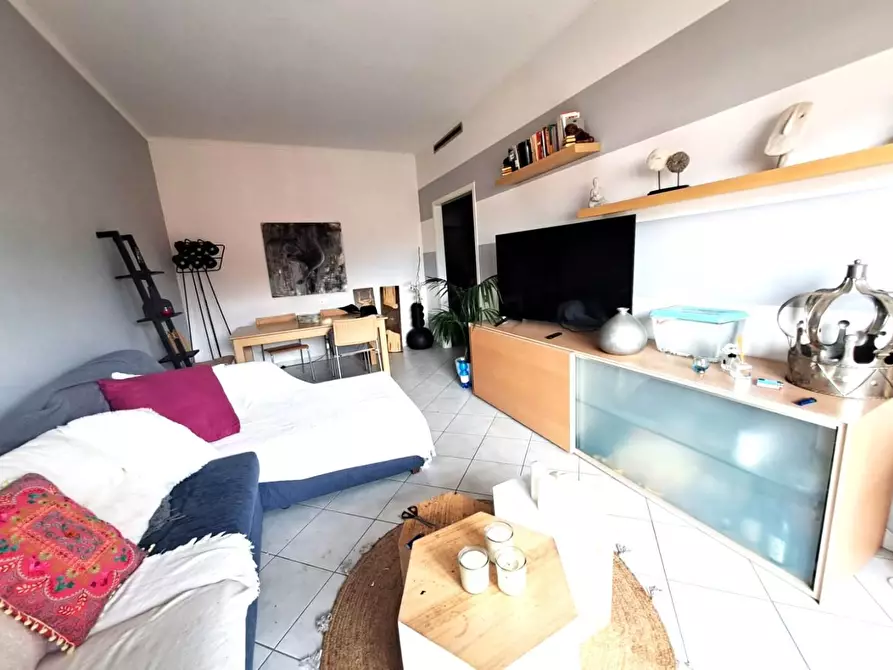 Immagine 4 di Appartamento in vendita  a Massa