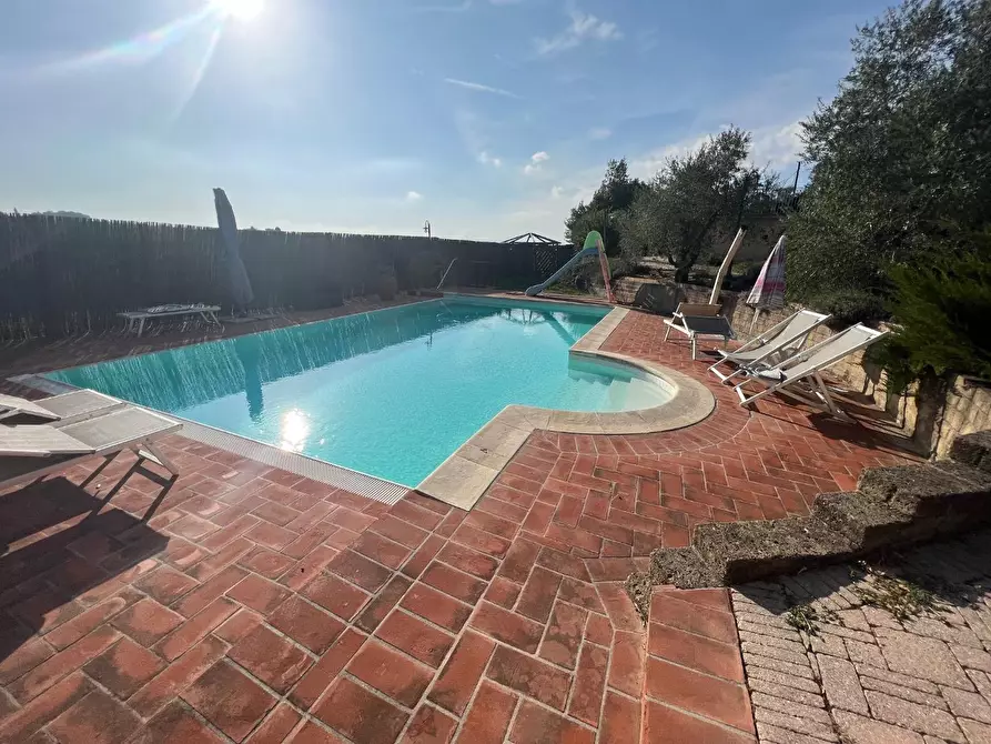 Immagine 2 di Villa in vendita  a Cerreto Guidi