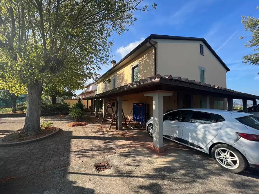 Immagine 4 di Villa in vendita  a Cerreto Guidi