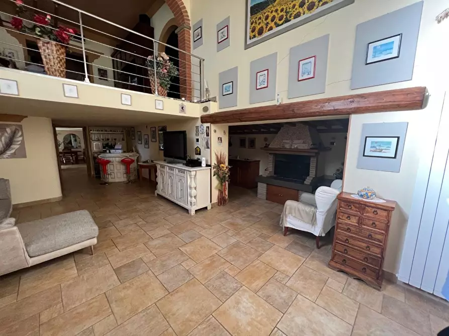 Immagine 18 di Villa in vendita  a Cerreto Guidi