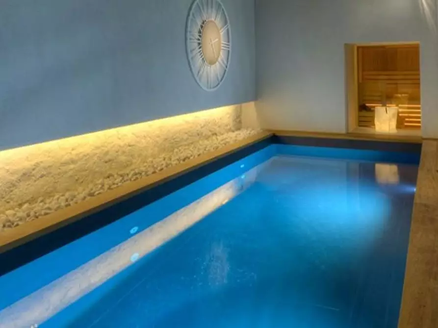 Immagine 8 di Albergo/B&B/Residence in vendita  a Montevarchi