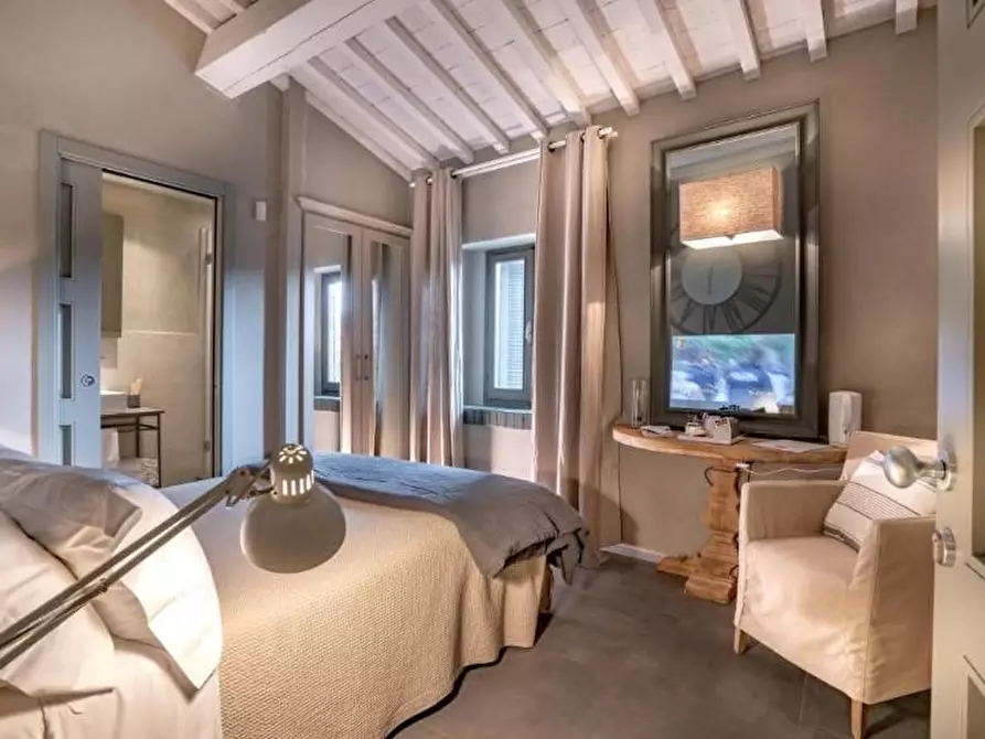 Immagine 23 di Albergo/B&B/Residence in vendita  a Montevarchi