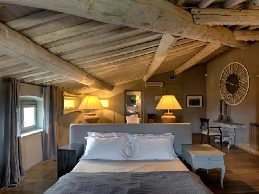 Immagine 28 di Albergo/B&B/Residence in vendita  a Montevarchi