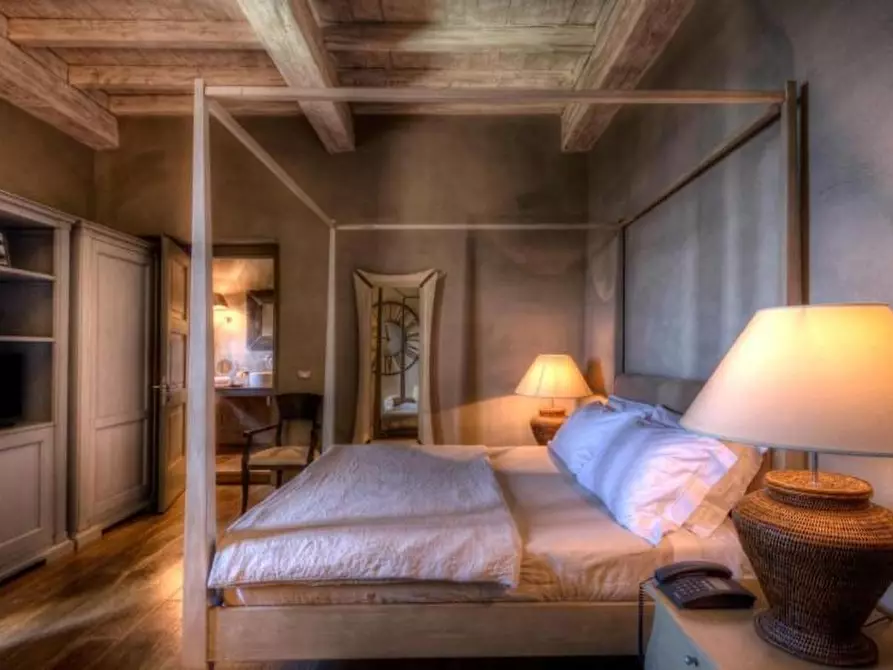 Immagine 27 di Albergo/B&B/Residence in vendita  a Montevarchi