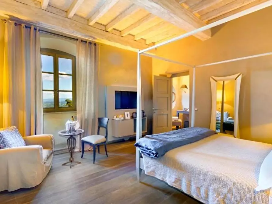Immagine 34 di Albergo/B&B/Residence in vendita  a Montevarchi