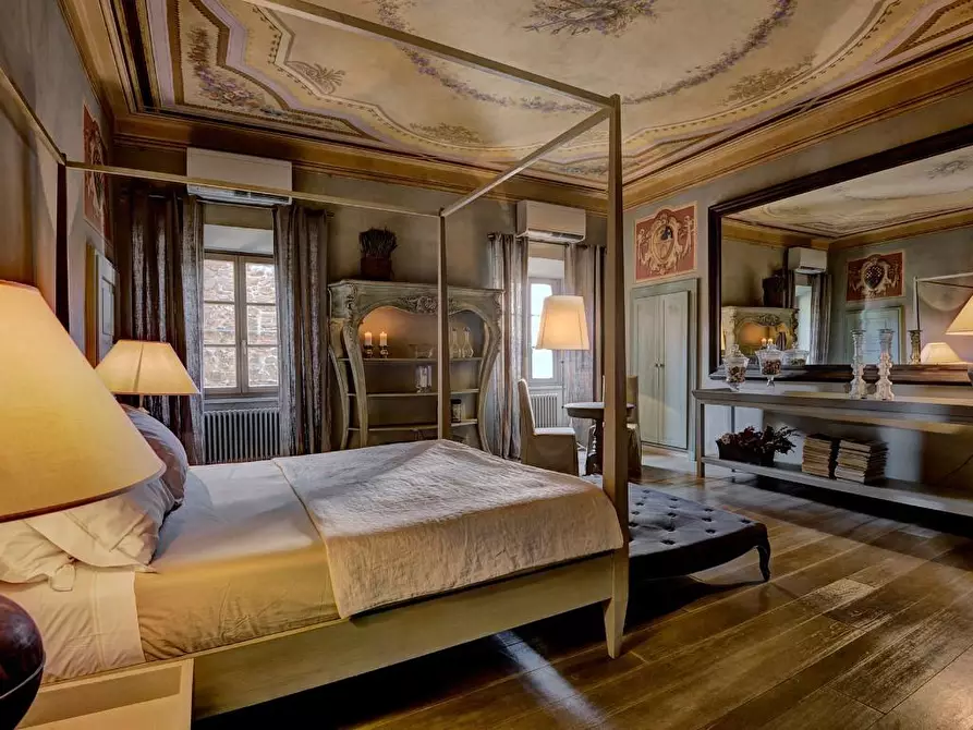 Immagine 24 di Albergo/B&B/Residence in vendita  a Montevarchi