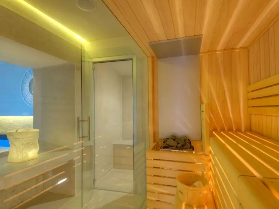 Immagine 7 di Albergo/B&B/Residence in vendita  a Montevarchi