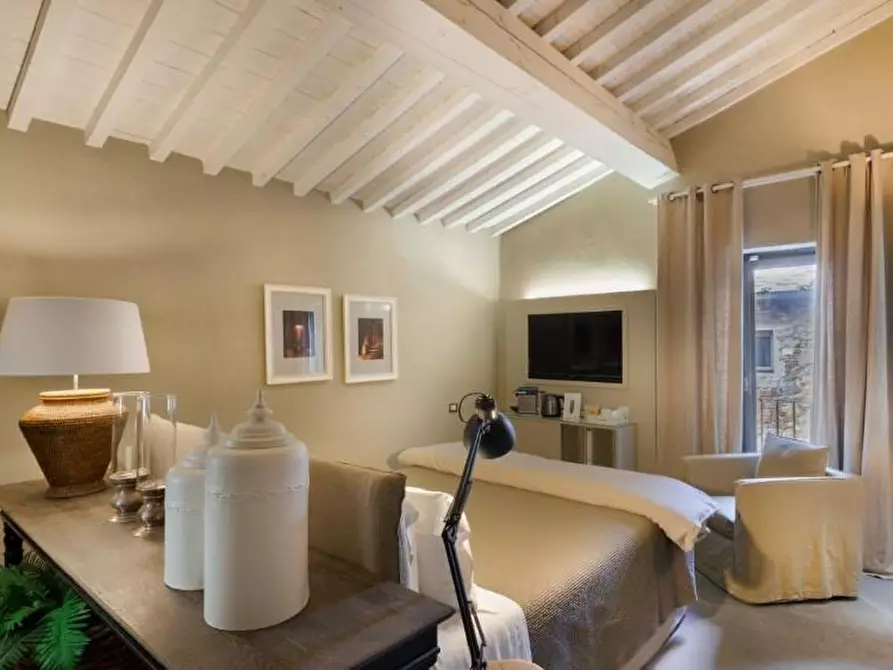 Immagine 36 di Albergo/B&B/Residence in vendita  a Montevarchi