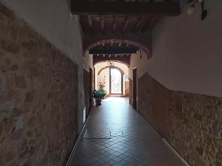 Immagine 10 di Appartamento in vendita  a Buti