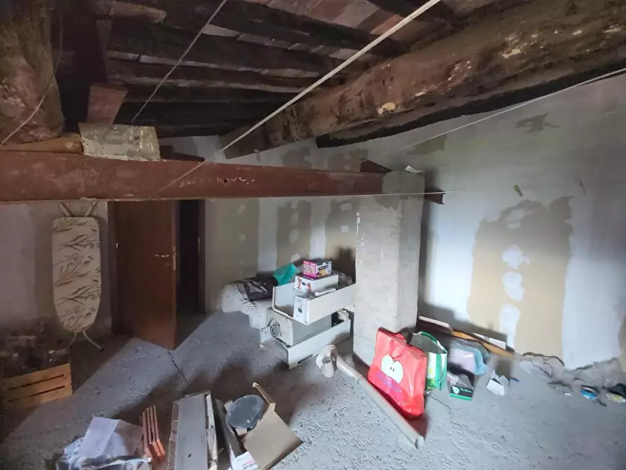 Immagine 25 di Appartamento in vendita  a Buti