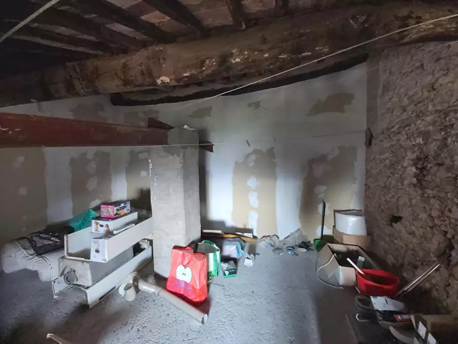 Immagine 26 di Appartamento in vendita  a Buti