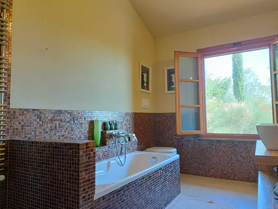 Immagine 37 di Villa in vendita  a San Miniato