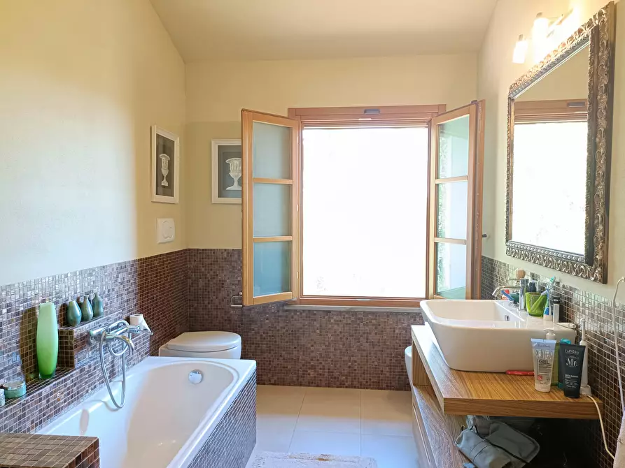 Immagine 38 di Villa in vendita  a San Miniato