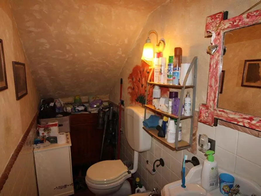 Immagine 15 di Porzione di casa in vendita  a Crespina Lorenzana