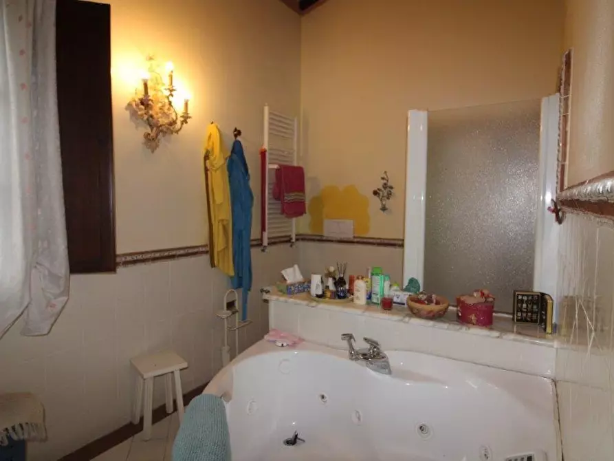 Immagine 10 di Porzione di casa in vendita  a Crespina Lorenzana