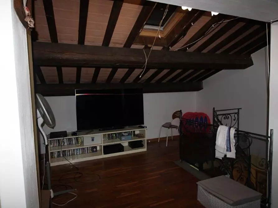 Immagine 14 di Porzione di casa in vendita  a Crespina Lorenzana