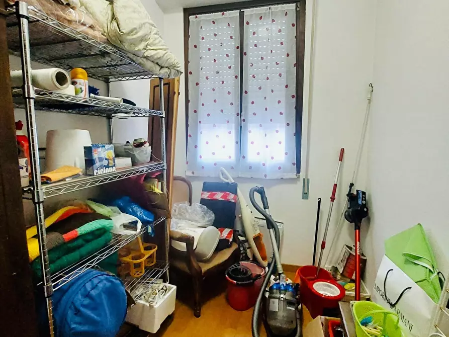 Immagine 37 di Appartamento in vendita  a Viareggio