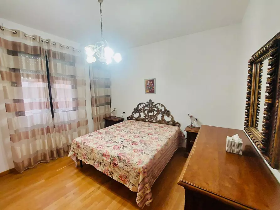 Immagine 34 di Appartamento in vendita  a Viareggio