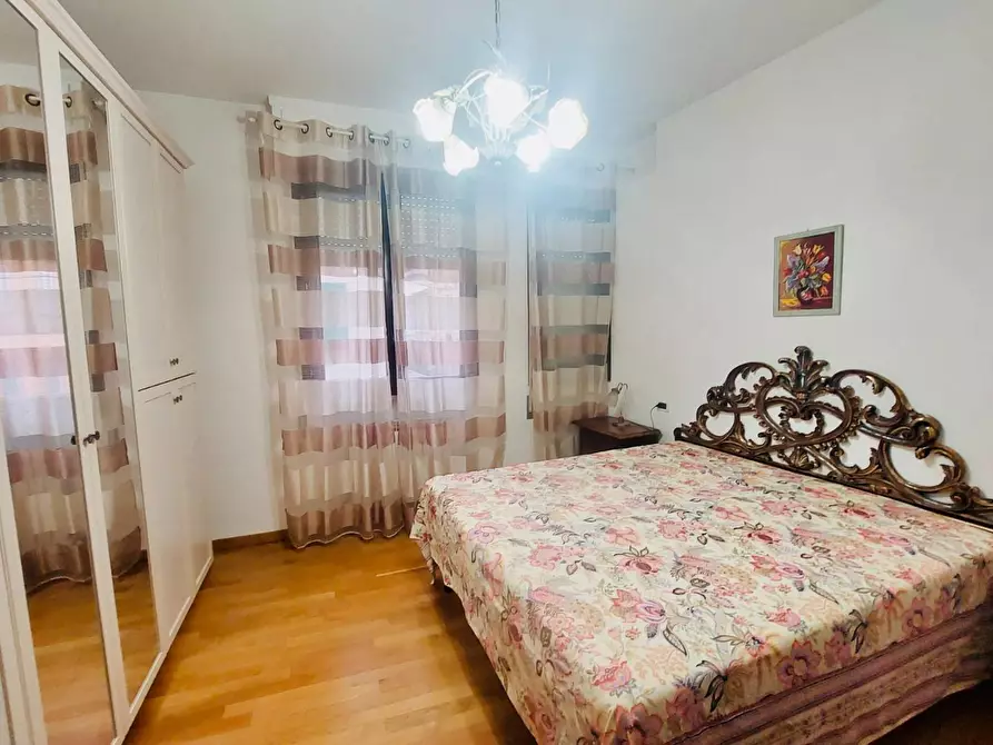 Immagine 32 di Appartamento in vendita  a Viareggio