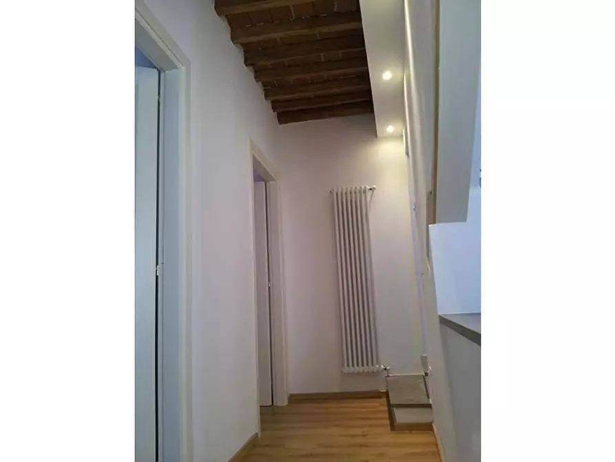 Immagine 21 di Appartamento in affitto  a Peccioli