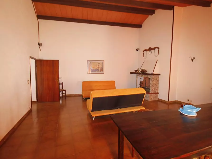 Immagine 2 di Appartamento in vendita  a Casole D'elsa