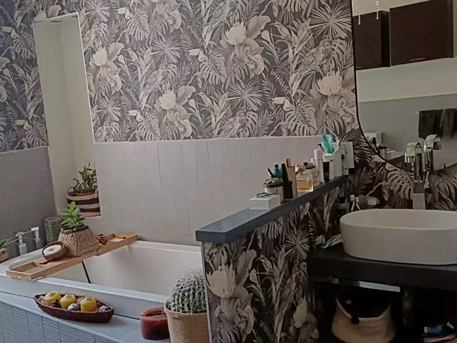 Immagine 16 di Appartamento in vendita  a La Spezia