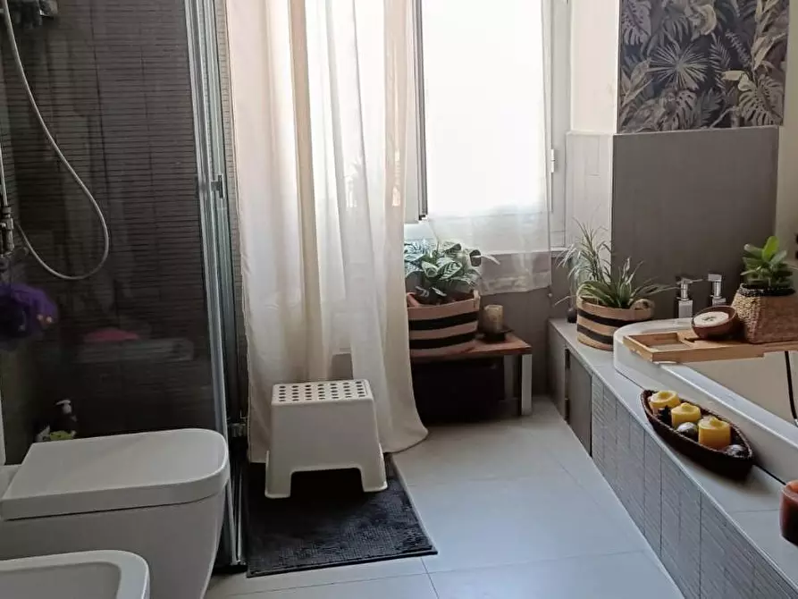 Immagine 17 di Appartamento in vendita  a La Spezia