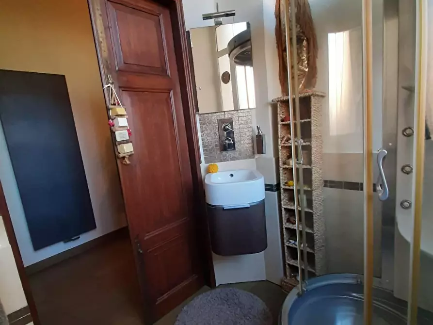 Immagine 8 di Appartamento in vendita  a La Spezia